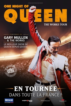 "One Night Of Queen" : Gary Mullen, sosie de Freddie Mercury, rend hommage à Queen sur scène lors d'un concert évènement à Paris le 16 janvier