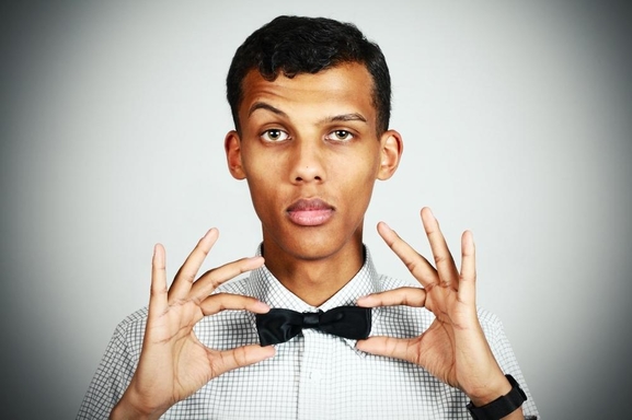 Buzzez avec Stromae!