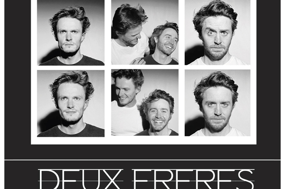 “Deux frères” : une pièce de théâtre poignante sur la maltraitance enfantine mise en scène par Déborah Krey. À découvrir dès maintenant et jusqu’au 14 novembre à la Comédie des 3 Bornes !