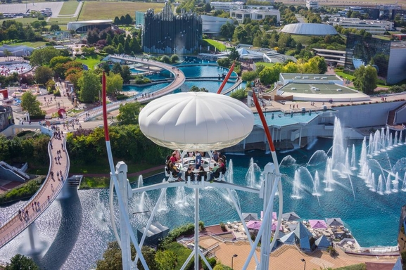 Voyagez dans le futur en famille avec les nouvelles attractions du Futuroscope !