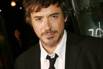 Sherlock Holmes 2 : Robert Downey Jr aura un frère!