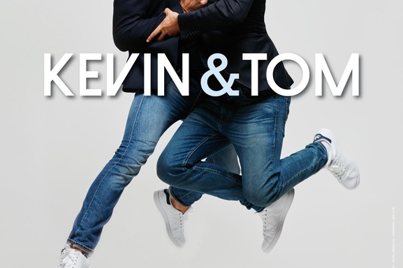 Kevin et Tom sur la scène du Point Virgule pour vous présenter leur nouveau spectacle