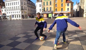 FRÈRE & SŒUR: Le duo Freestyle Football